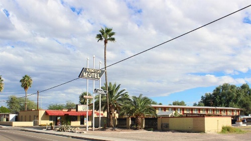 Amazon Motel image 8